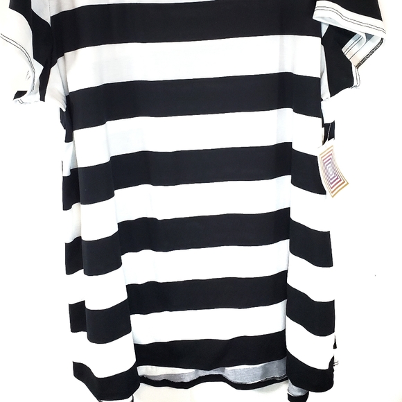 Lula Roe tee - Picture 5 of 5